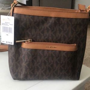 Michael Kors Morgan messenger